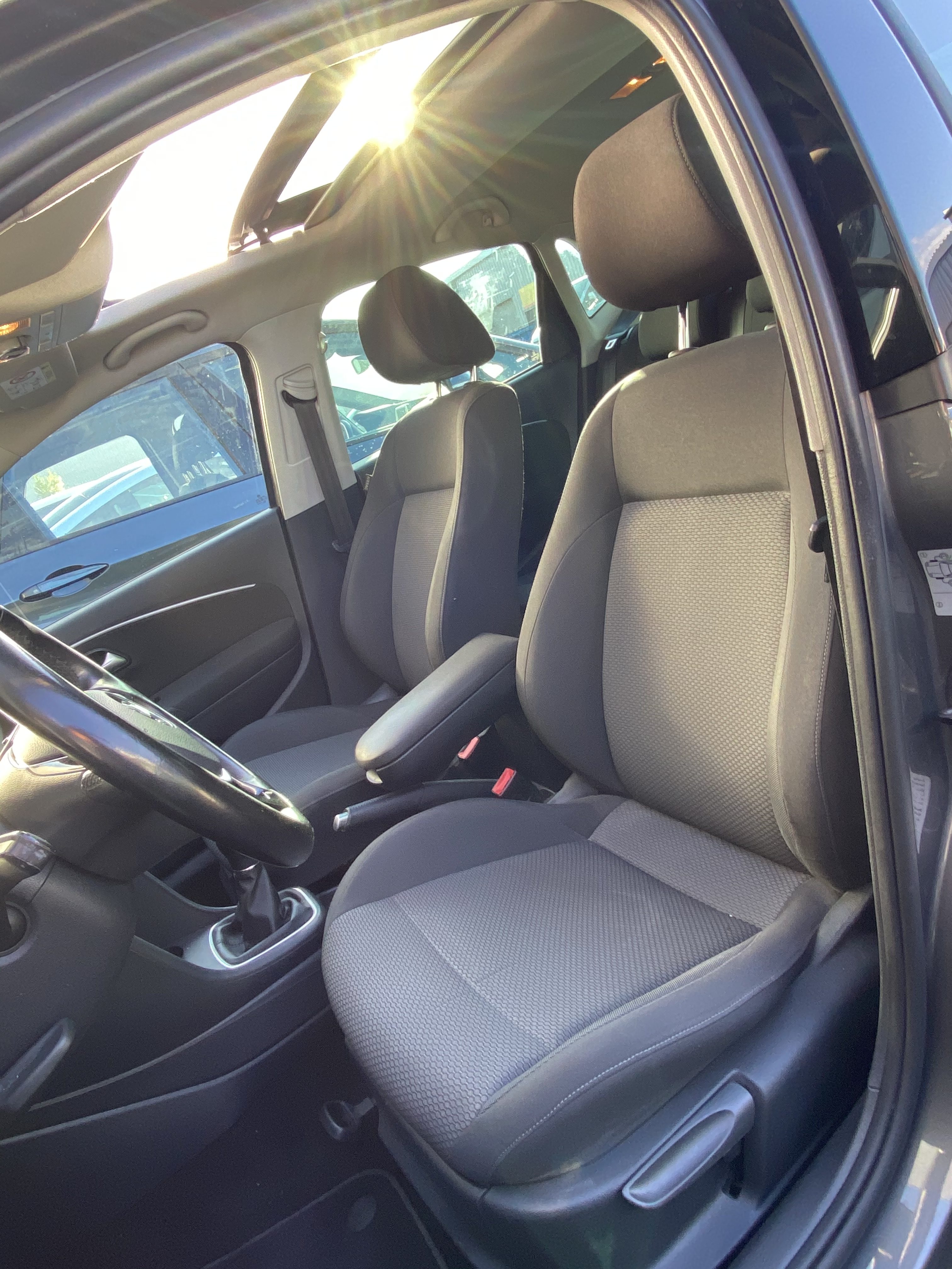 Volkswagen polo tdi 90 sportline 5p toit ouvrant Sport Design Automobiles